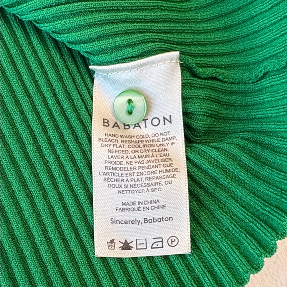 Green Ribbed Button-Up Top - Picture 4 of 4